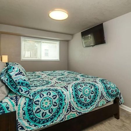 Villa HOLLY SECOND FLOOR 2 King Beds Kansas City Exterior foto