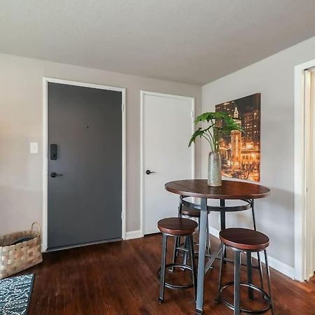 Villa HOLLY SECOND FLOOR 2 King Beds Kansas City Exterior foto