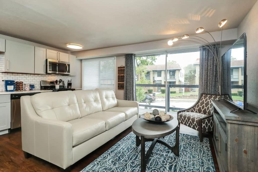 Villa HOLLY SECOND FLOOR 2 King Beds Kansas City Exterior foto
