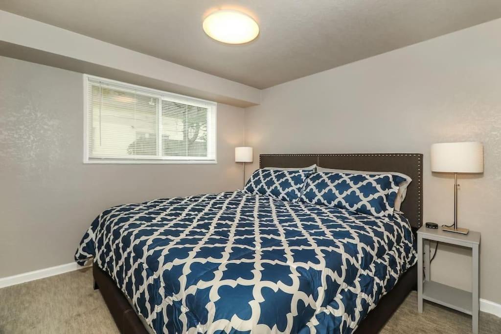 Villa HOLLY SECOND FLOOR 2 King Beds Kansas City Exterior foto