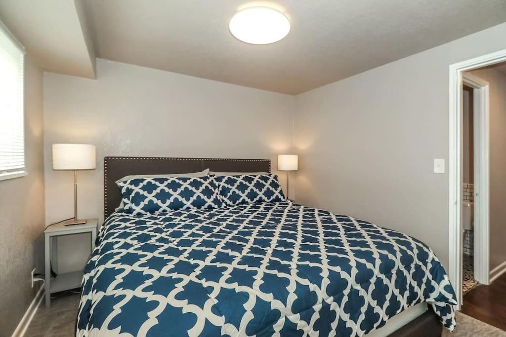Villa HOLLY SECOND FLOOR 2 King Beds Kansas City Exterior foto