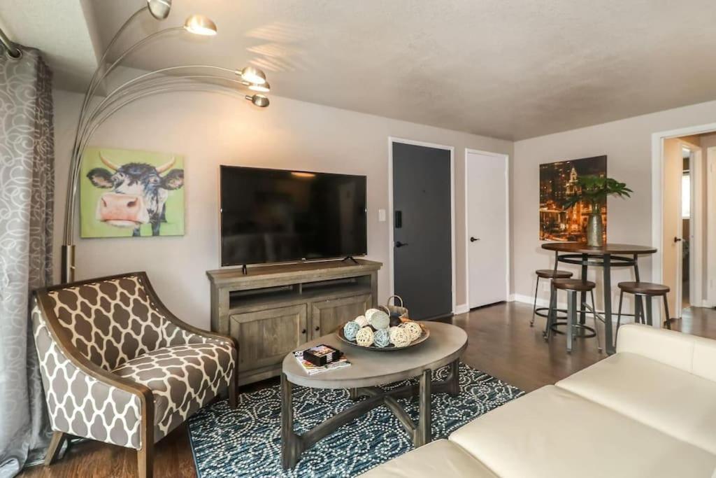 Villa HOLLY SECOND FLOOR 2 King Beds Kansas City Exterior foto